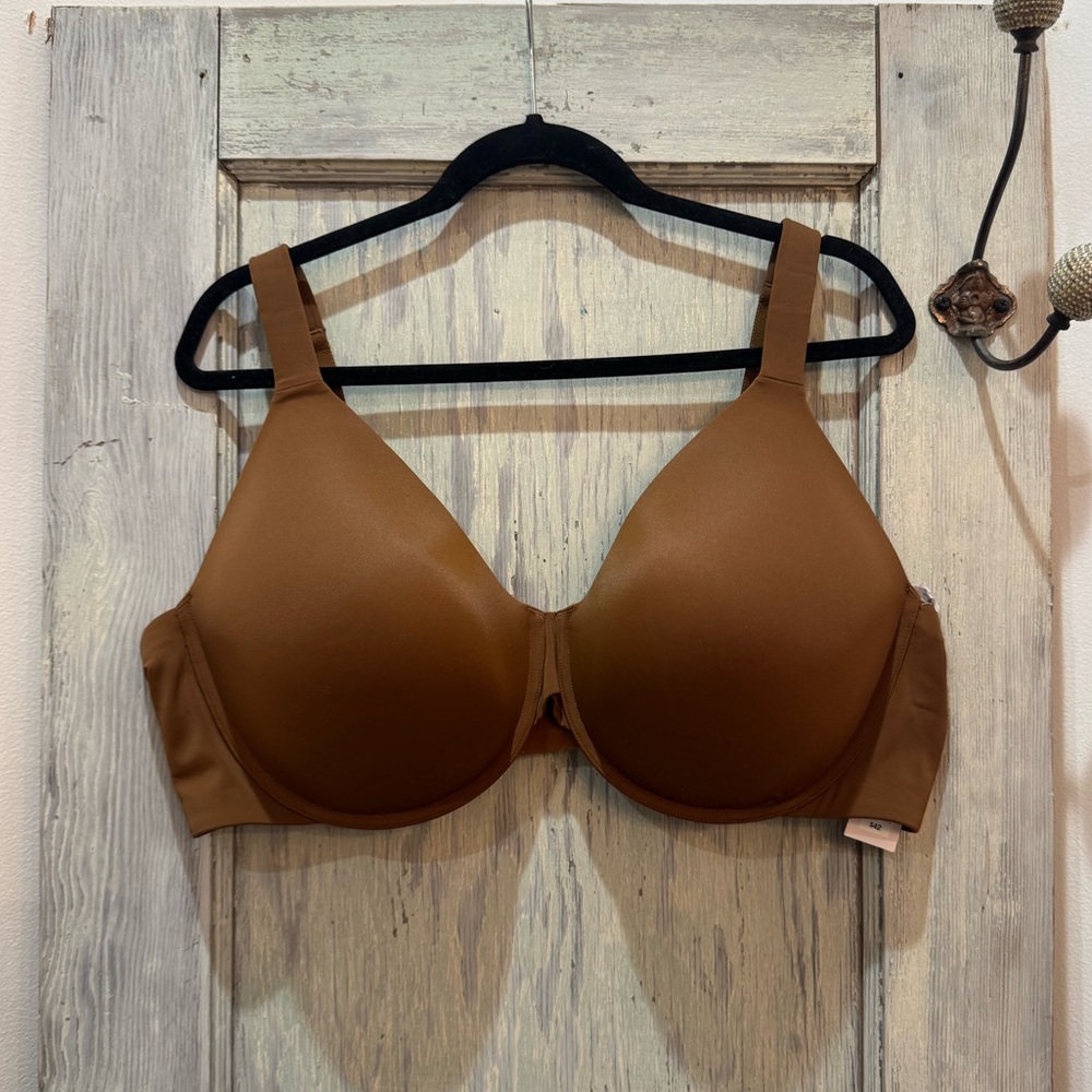 Ambrielle Everyday Full Coverage 46 DD Bra Perfect for T-shirts NWT